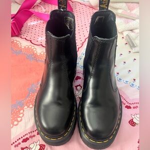 Smooth Leather Platform Chelsea Boots